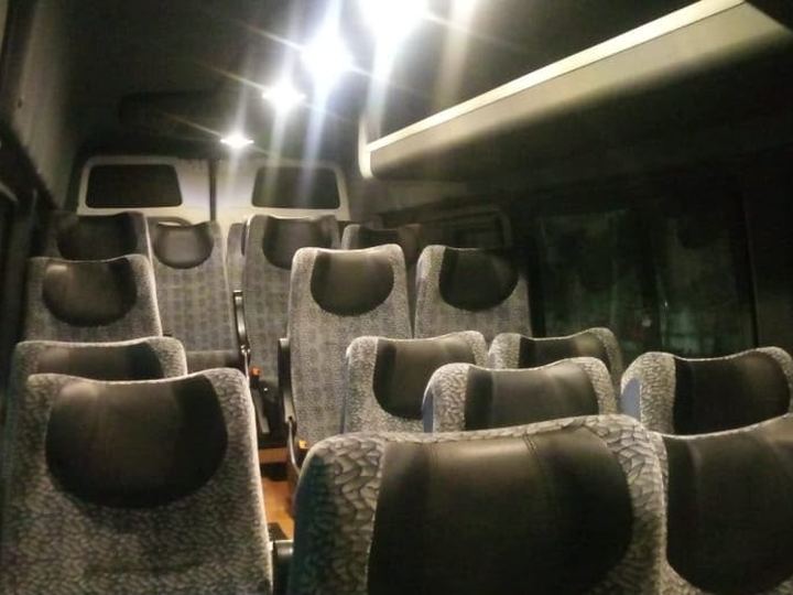 Interior de la Sprinter con asientos en tela